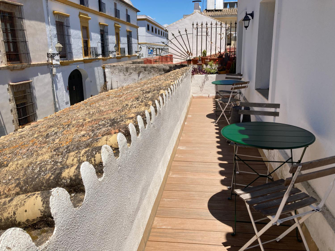Others, Hostal Baobab, Cádiz