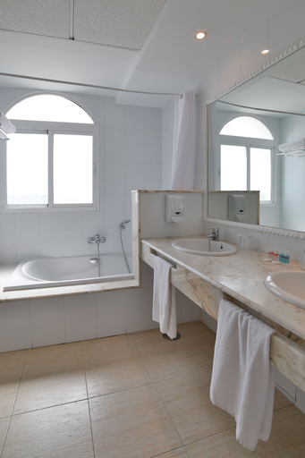 Bathroom 3, Hotel Altaia, Alicante