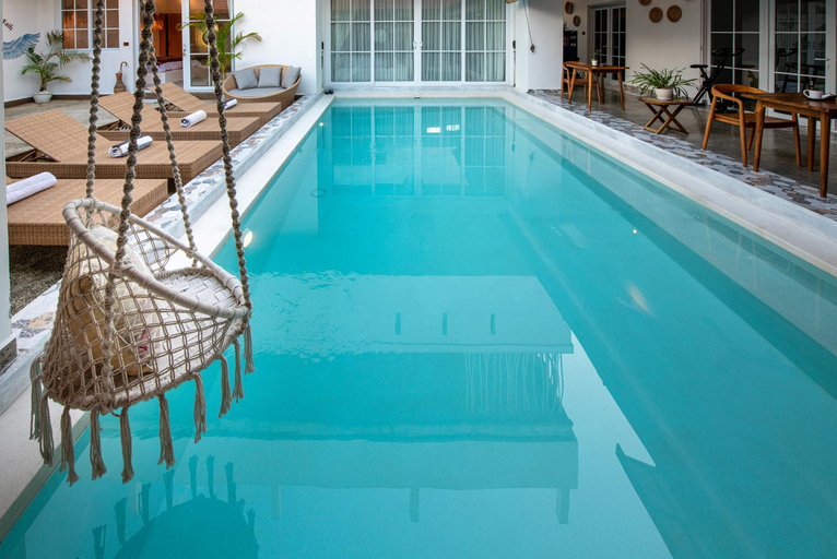 Swimming Pool 1