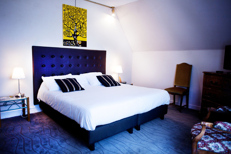 Bedroom 2, Relais De La Poste, Cantal