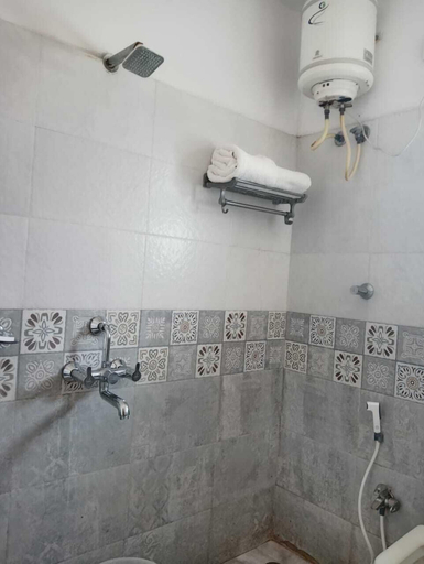 Bathroom 3, Hotel Sannidhi Emerald, Nalgonda