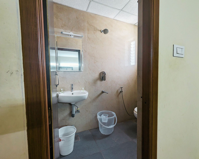 Bathroom 4