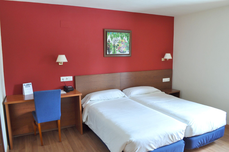 Bedroom 3, Hotel Candanchu, Huesca