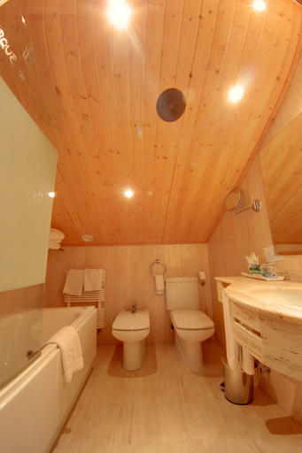 Bathroom 4, Hotel Balneario Parque de Cazorla, Jaén