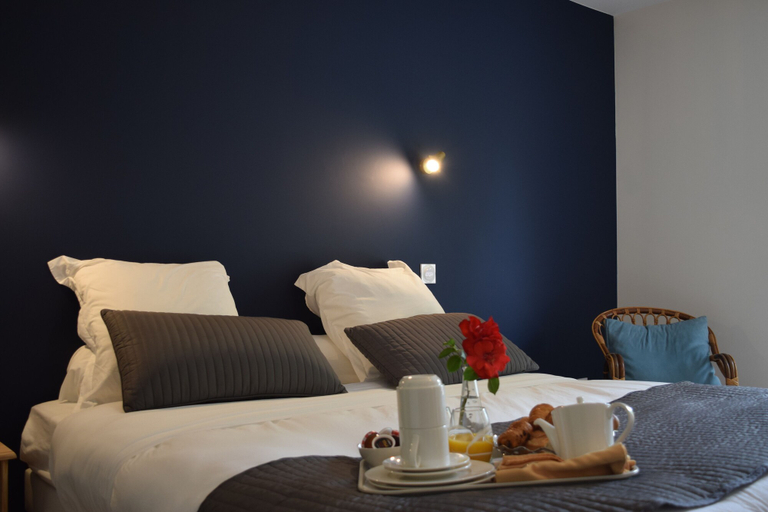 Bedroom 3, Hôtel et Appartements Les Platanes, Ardèche