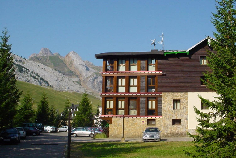 Exterior & Views 2, Hotel Candanchu, Huesca