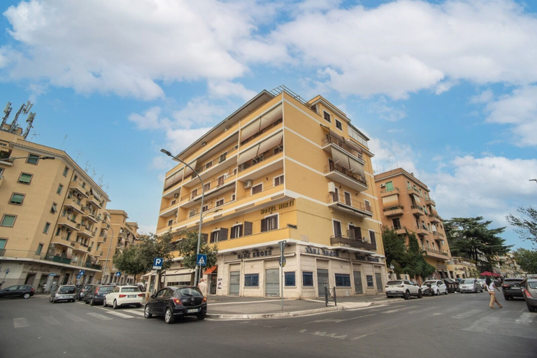 Exterior & Views 2, Hotel Mirti, Roma
