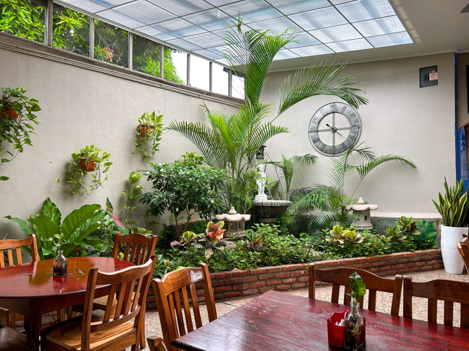 Food & Drinks 5, Hotel Xolotlán - Hostel, Managua