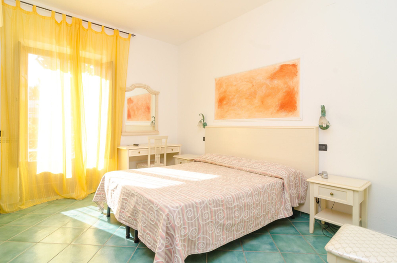 Bedroom 5, Hotel Aragonese Ischia, Napoli
