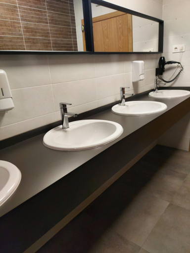 Bathroom 2, Albergue GBC Hostel, Pontevedra