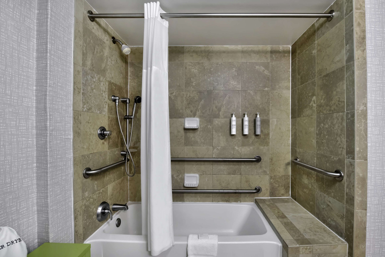 Bathroom 4, Hampton Inn & Suites Jackson, Madison