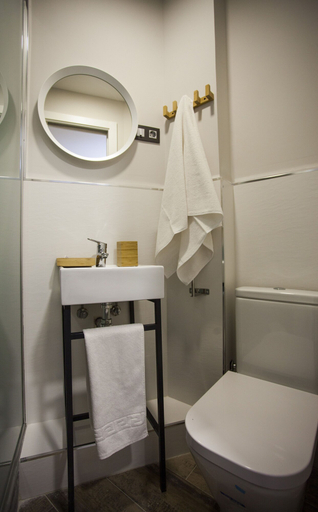 Bathroom 4, Hostal CC Atocha, Madrid
