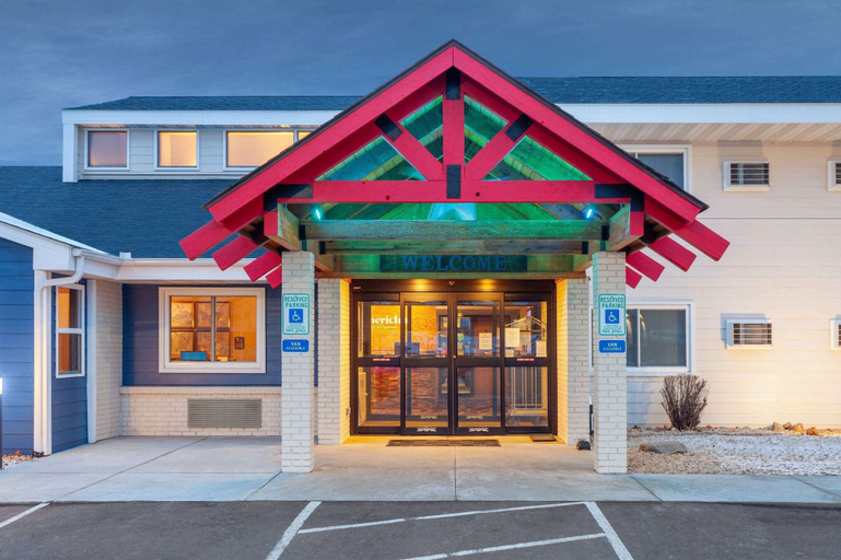Exterior & Views 2, AmericInn by Wyndham New Richmond, Saint Croix