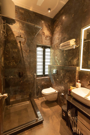 Bathroom 3, Joey's Nest, North 24 Parganas