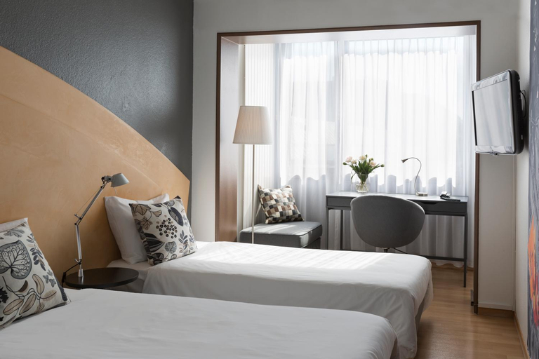 Bedroom 3, Hotel La Pergola, Bern