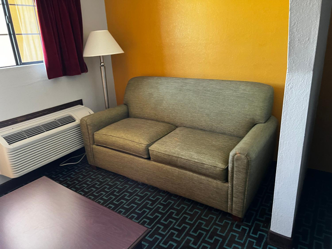 Others 4, Express Inn & Suites, Chattooga