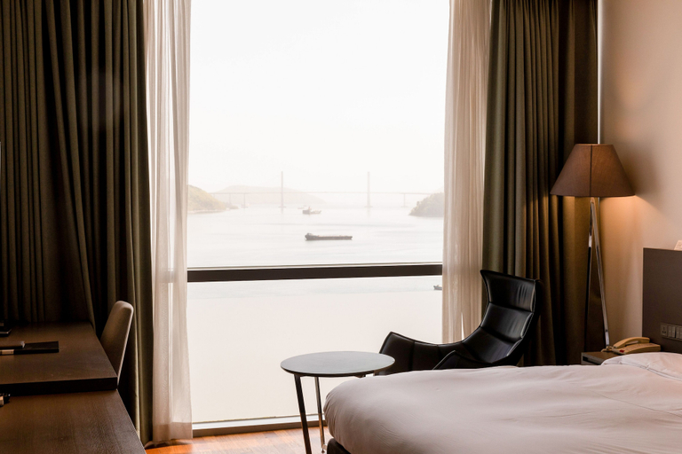 Bedroom 3, Sky View Hotel, Masan