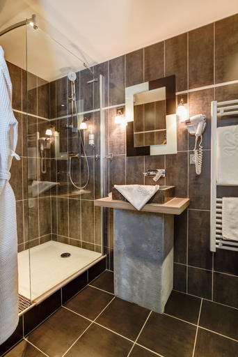 Bathroom, Hostellerie de la Renaissance, Orne