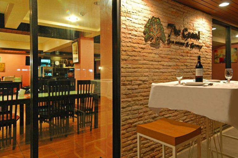 Food & Drinks 5, Grand Marina Residence, Si Racha