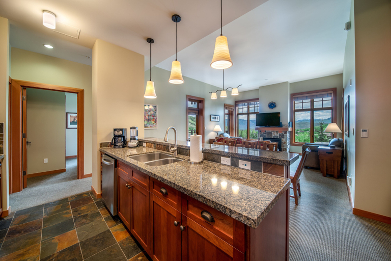 Food & Drinks 4, Capitol Peak Lodge by Snowmass Mountain Lodging, Pitkin