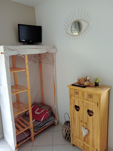 Bedroom 2, La salicorne, Somme