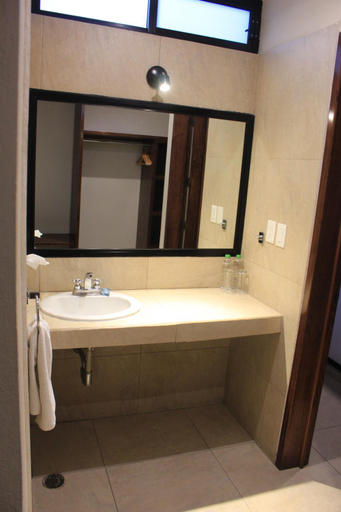 Bathroom 3, Hotel Mesón del Puente, Acámbaro