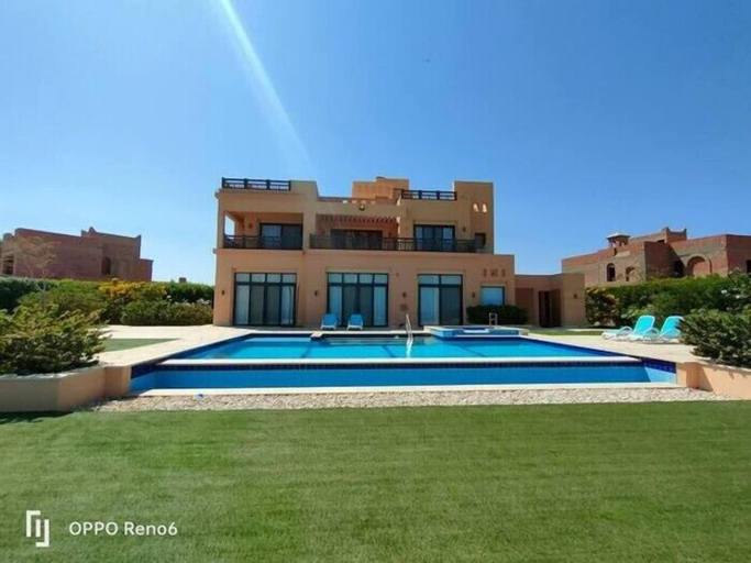 Sport & Beauty, Luxury Half Villa Sea View, Al-Ghurdaqah 2
