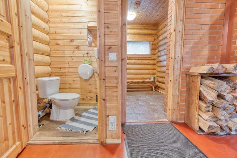 Bathroom, Valkla Puhkekeskuse Saunamaja, Kuusalu