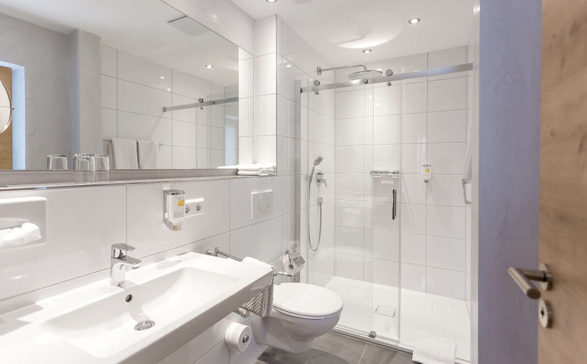 Bathroom 5, Hotel Pfälzer Wald, Südliche Weinstraße