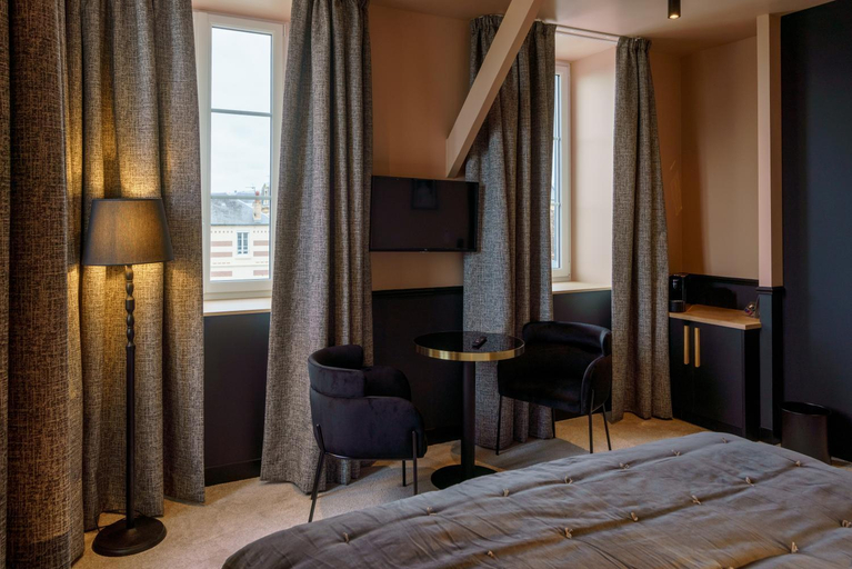 Others 5, Hotel de la Plage, Calvados