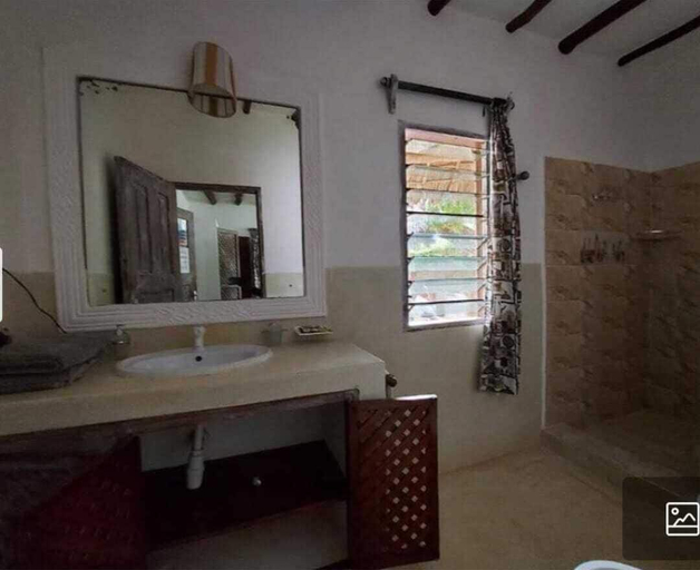 Others 4, Marine Holiday House, Malindi