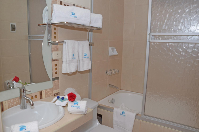 Bathroom 3, Kapac Inn Hotel, Cusco