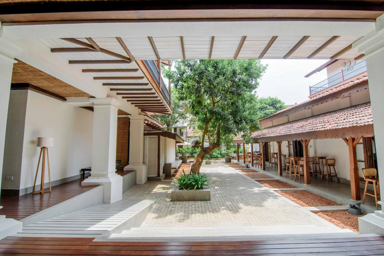 Others 5, The Merchant, Galle Four Gravets