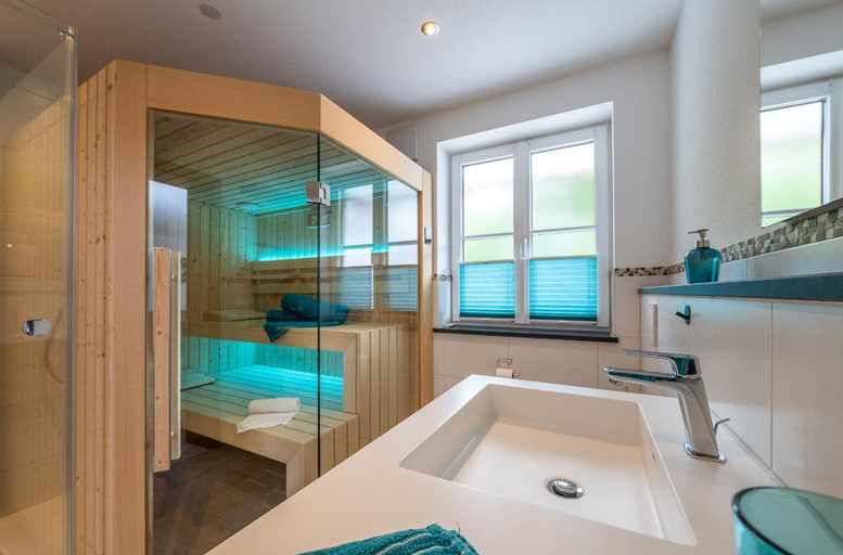 Bathroom 3, Ferienwohnungen Zober am Muhlbach, Garmisch-Partenkirchen