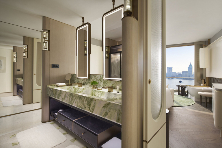 Bathroom 19