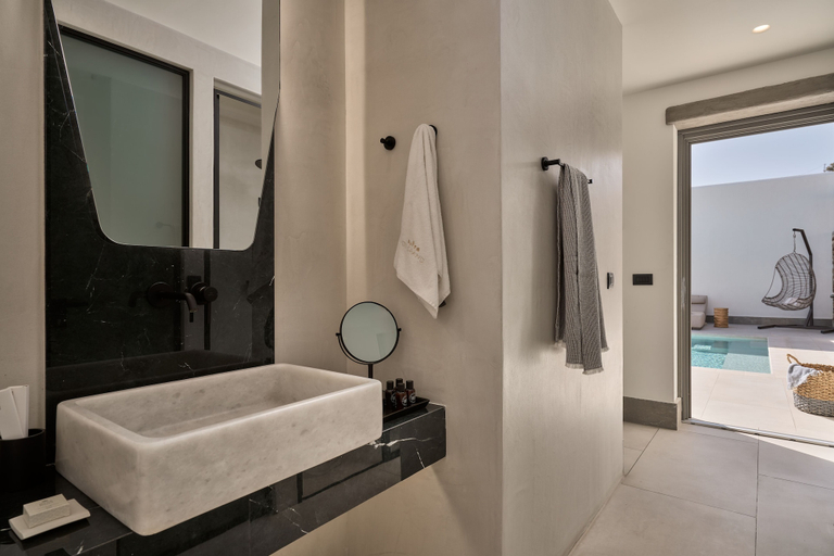 Bathroom 5, Ios Grand Pool Suites, South Aegean