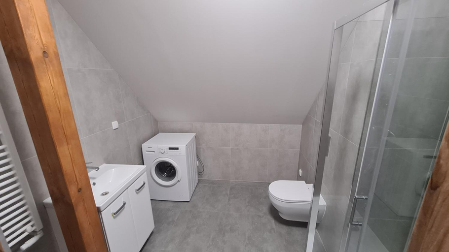 Bathroom 2, W20 Hostel, Trzebnica
