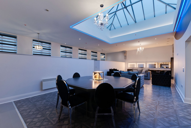 Food & Drinks 4, Temple Court Cavern Quarter Apartments, Sefton