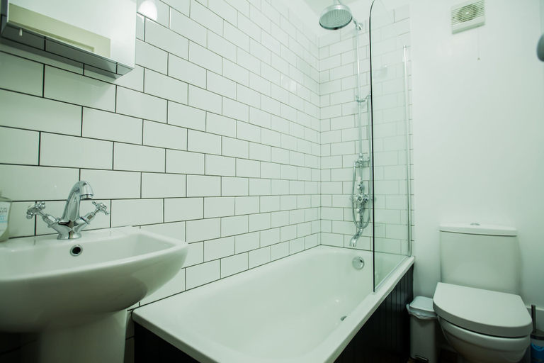 Others 5, Stunning Central Richmond with garden, London