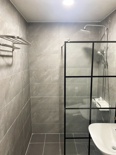 Bathroom 4, Geochang Surfing Park, Geochang