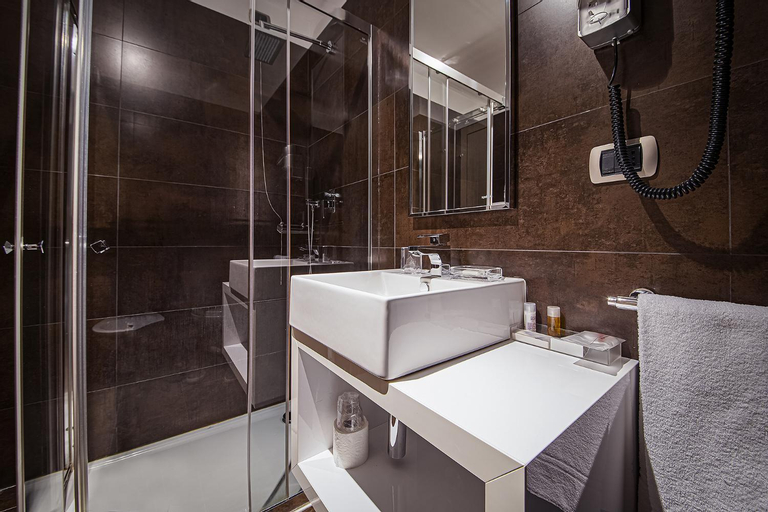 Bathroom 4