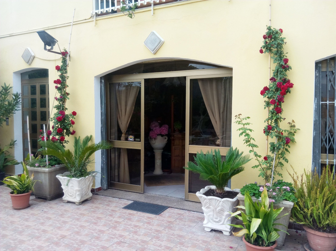 Exterior & Views 2, Hotel Eliseo, Messina