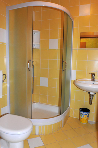 Bathroom 3, Gostilna in Prenocisca Brancurnik, Prevalje