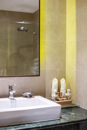Bathroom 3, Maneechan Resort, Muang Chanthaburi