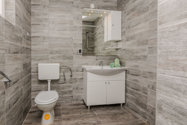 Bathroom 3, Holiday home Loncar, Vir