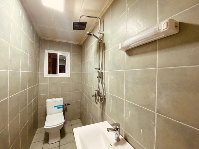 Bathroom, Elvira's HOME, Wouri