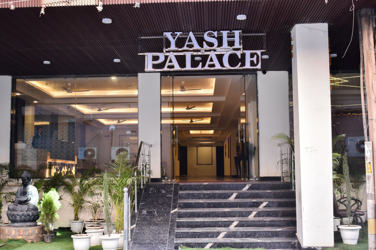 Exterior & Views, HOTEL YASH PALACE, Delhi