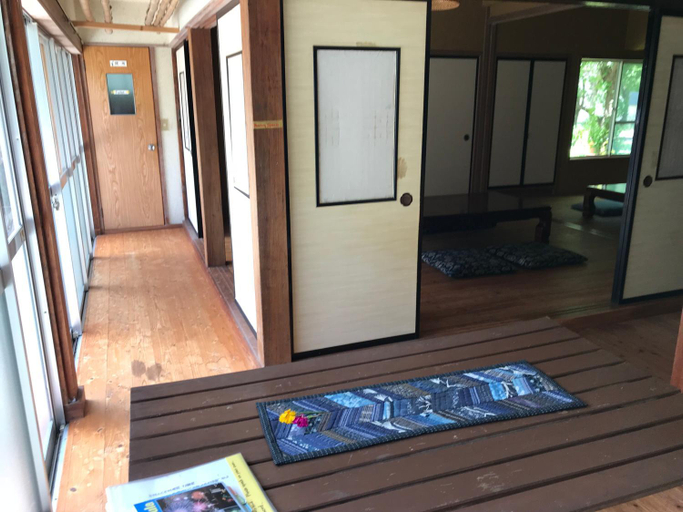 Public Area 2, Guest House Itokawa, Matsuzaki