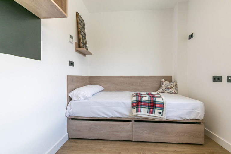 Bedroom 4, Micampus Sinesio Delgado, Madrid