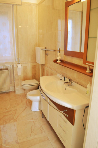 Others 4, B&B Diana, Vicenza